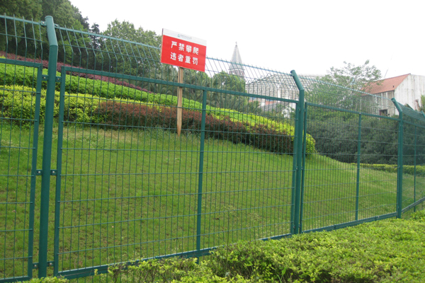 公路護欄網(wǎng)